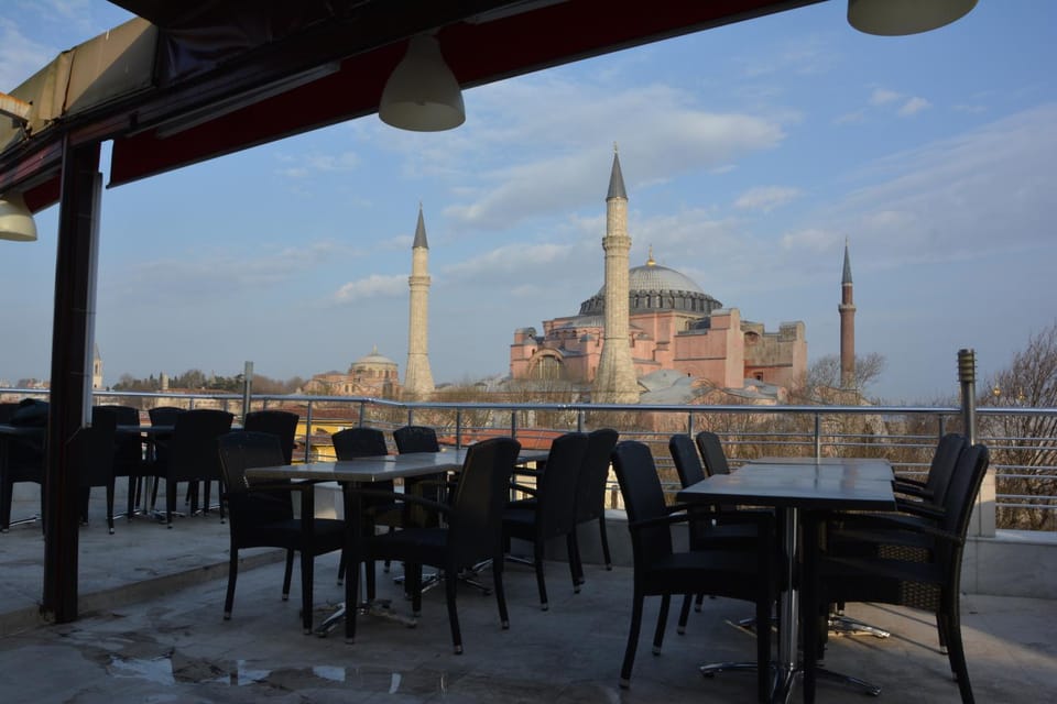 Balcony/Terrace, City view