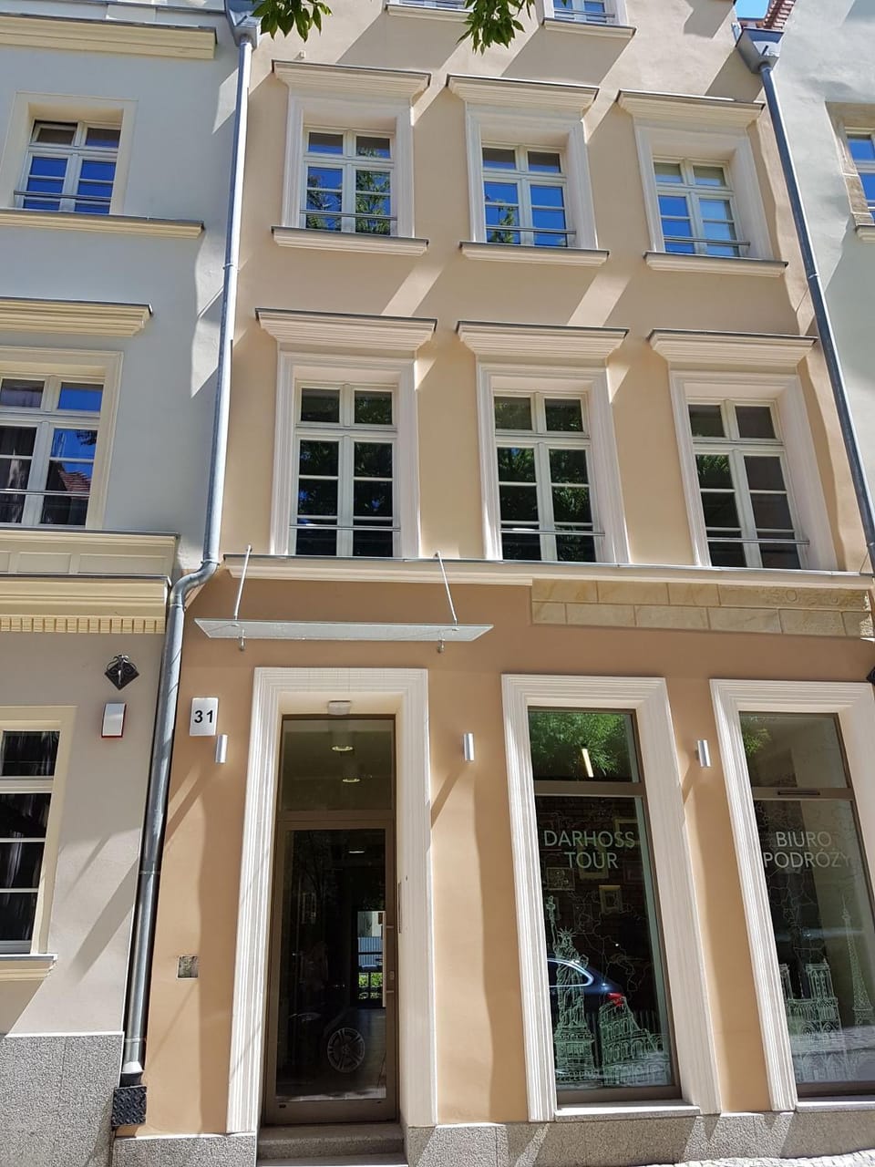Property building, Facade/entrance