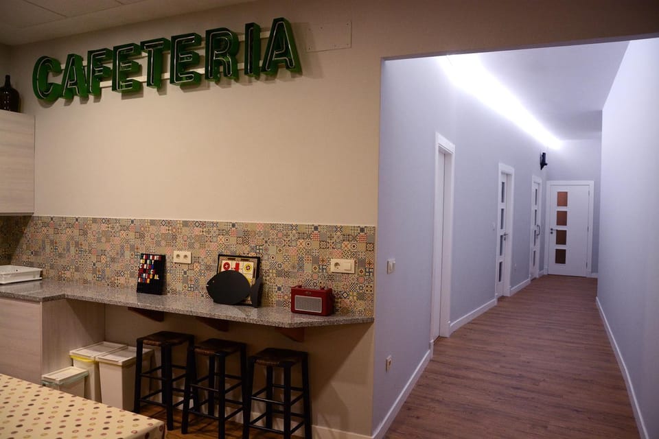 Kitchen or kitchenette, Communal kitchen