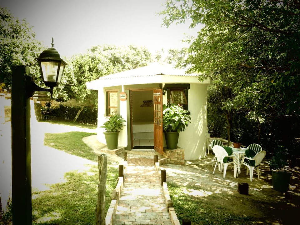 Wiltshire Rondavel Chalet in Port Alfred