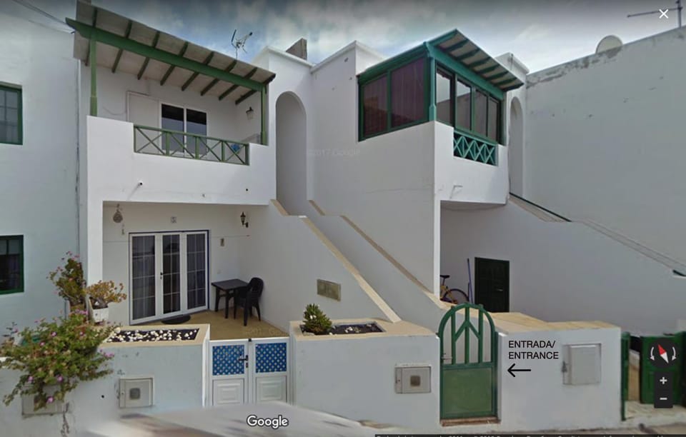 Property building, Facade/entrance, Lobby or reception