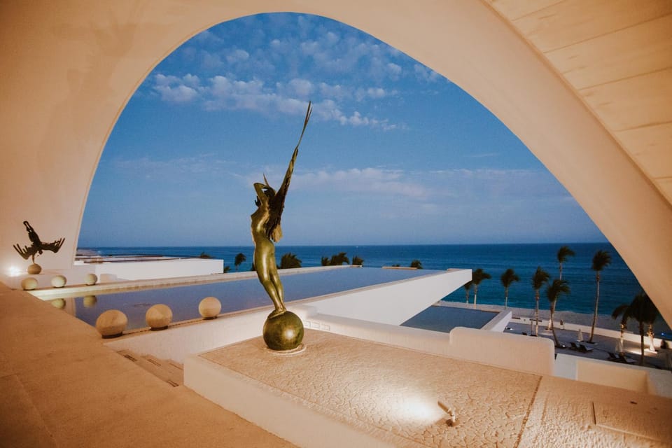 Property building, Natural landscape, Lobby or reception, Sea view, Swimming pool