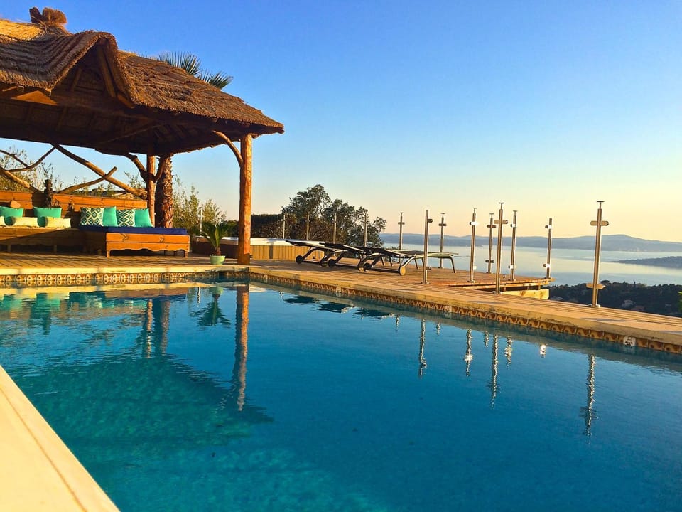 Patio, Balcony/Terrace, Sea view, Swimming pool, Swimming pool