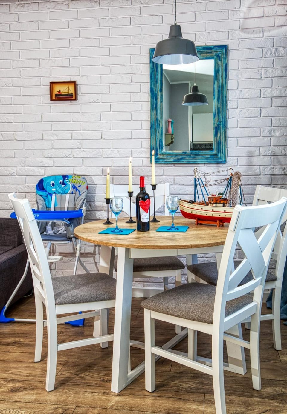 Living room, Dining area