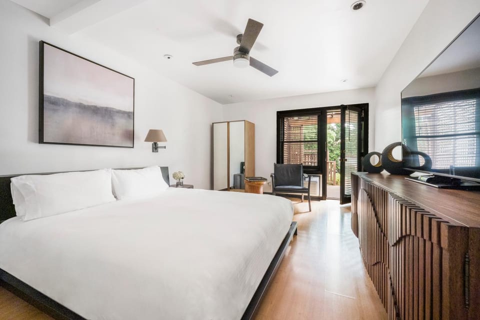 TV and multimedia, Photo of the whole room