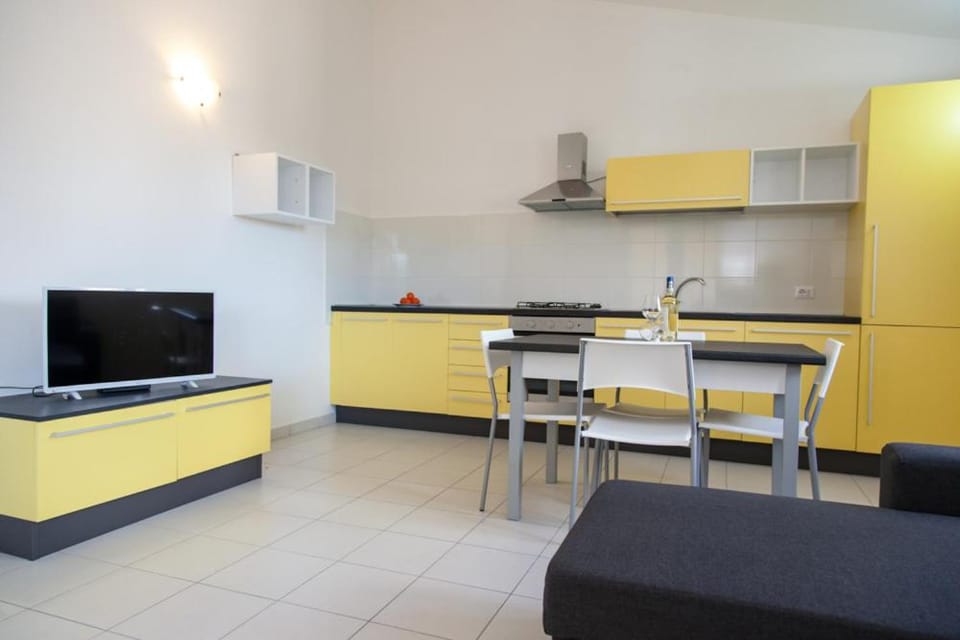 TV and multimedia, Kitchen or kitchenette, Dining area