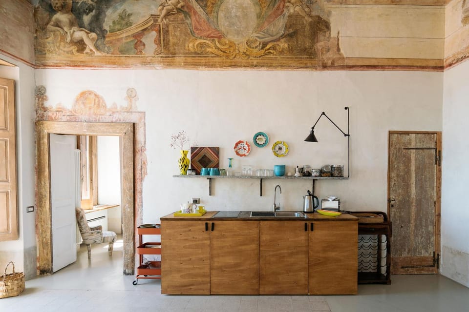 Coffee/tea facilities, Kitchen or kitchenette