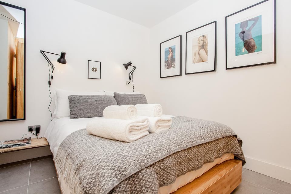 Modern Central 1BD Flat in Clerkenwell - sleeps 4! Apartment in London Borough of Islington
