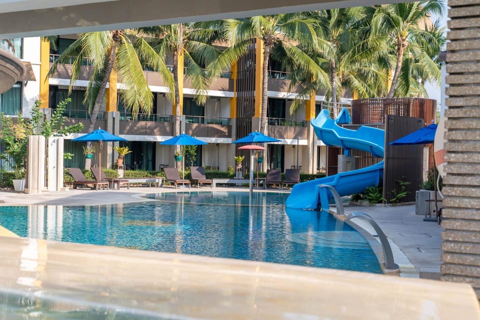 Swimming pool