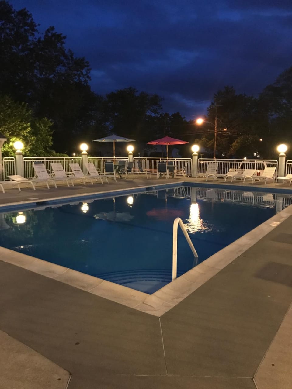 Swimming pool
