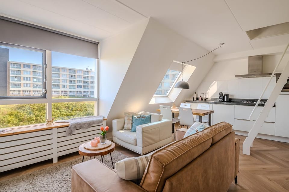 View (from property/room), Kitchen or kitchenette, Living room, Seating area, Dining area