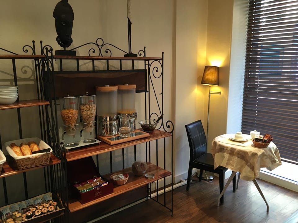 Dining area, Buffet breakfast