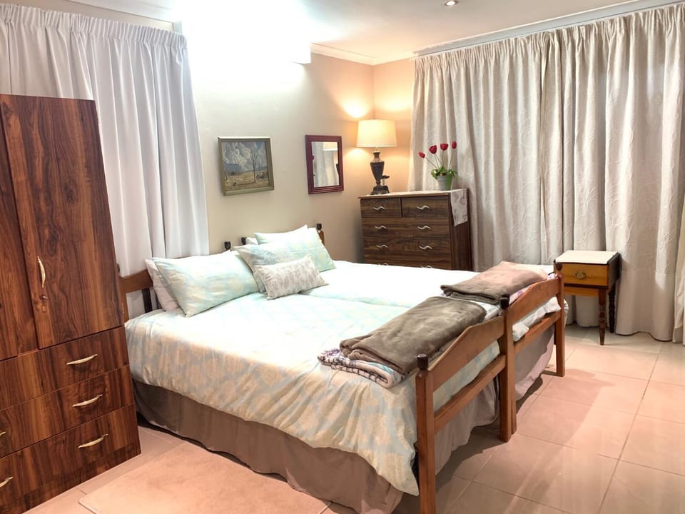Marshrose Accommodation Bed and Breakfast in Cape Town