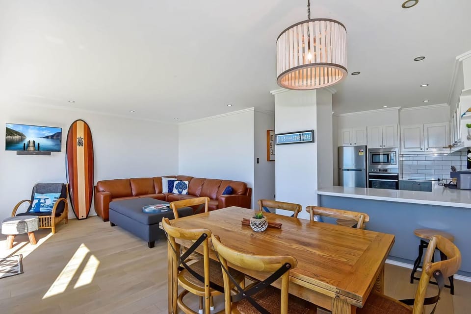 Regency Court Absolute Beachfront Apartment in The Entrance