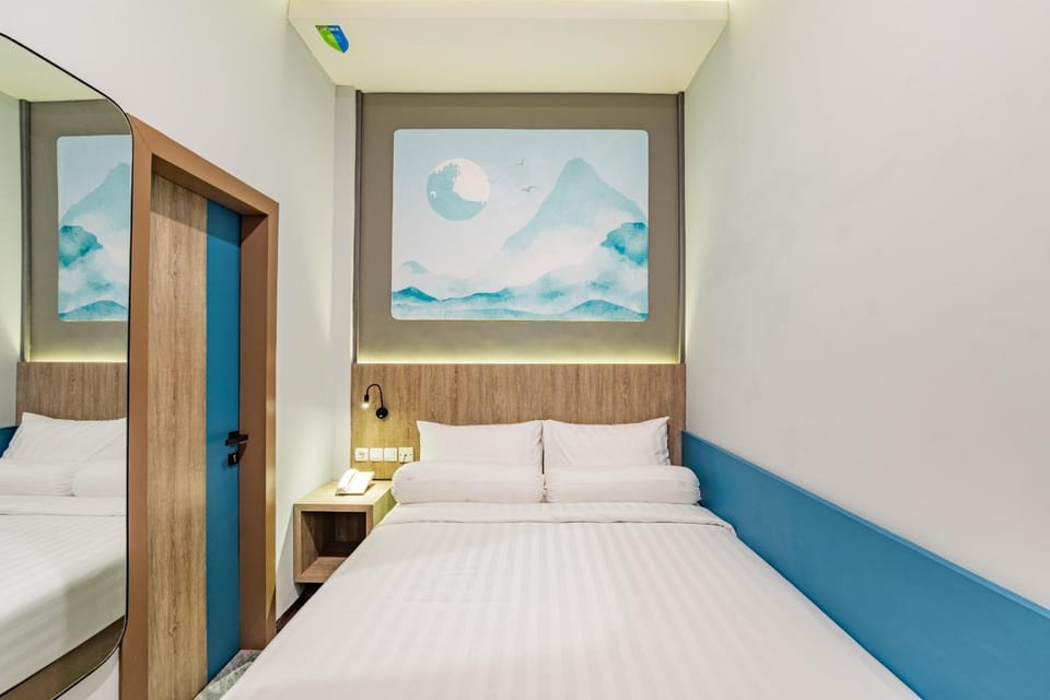 Front One Budget Hotel Tirtonadi Solo Capsule hotel in Special Region of Yogyakarta