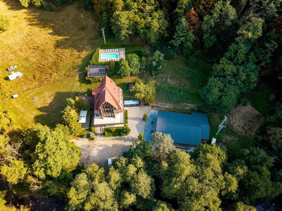 Pension Casa Vanatorilor Bed and Breakfast in Romania
