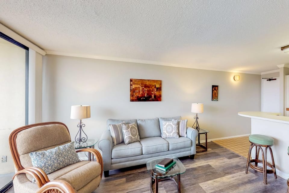 San Luis Getaway #435 by Vacasa Apartment in Galveston Island