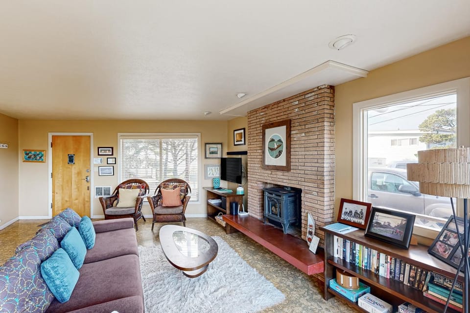 Jumping Scallops House in Newport