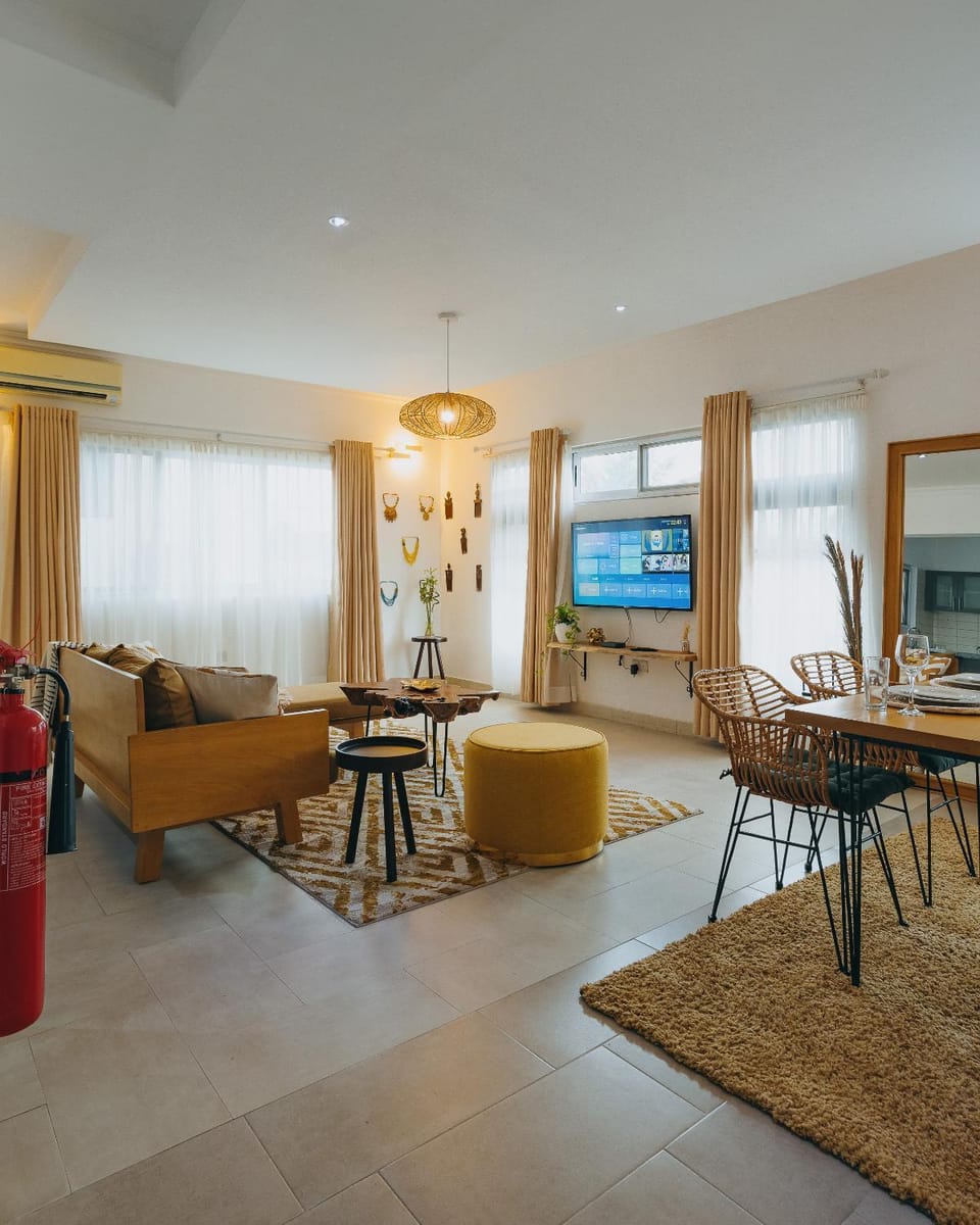 Living room, Dining area