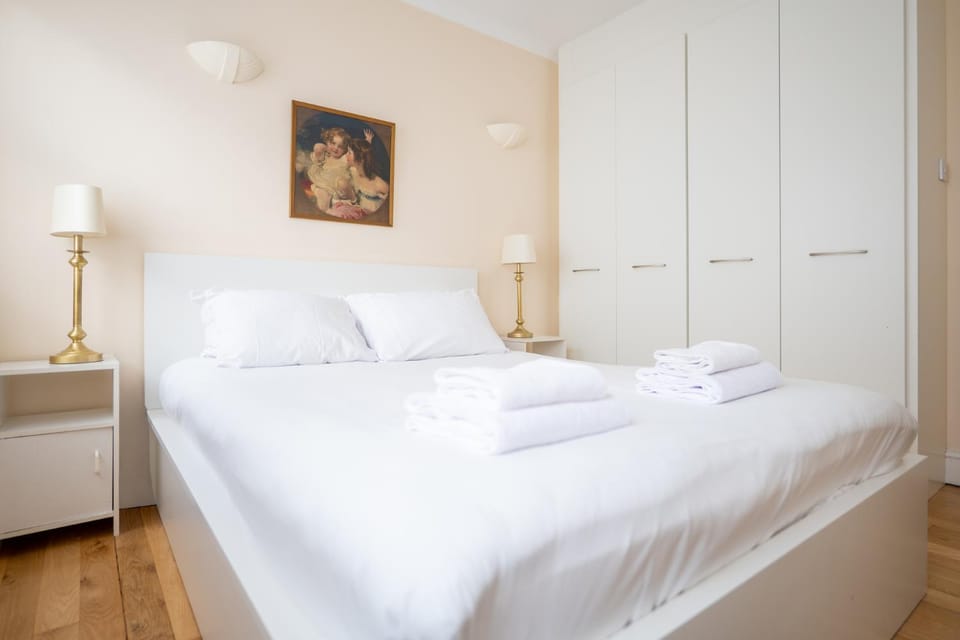 Bright 2 Bedroom Flat in Central London Apartment in City of Westminster