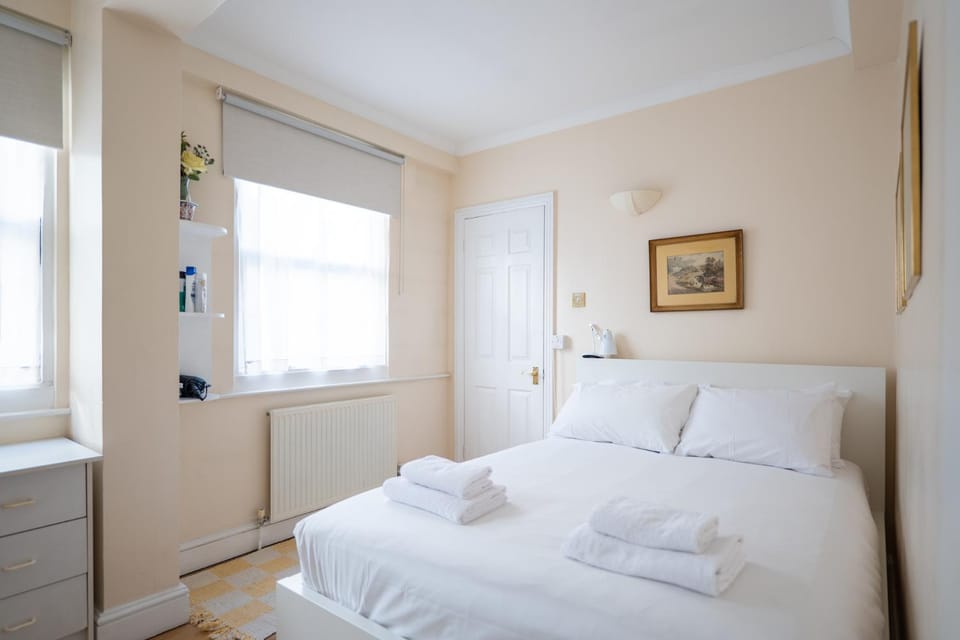Bright 2 Bedroom Flat in Central London Apartment in City of Westminster