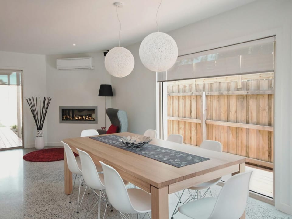 Amaroo by the beach House in Point Lonsdale