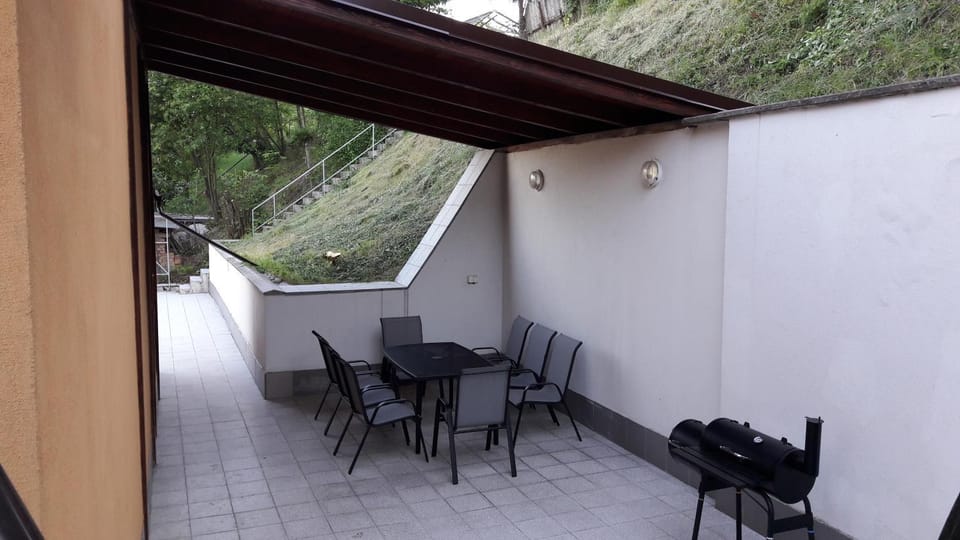 BBQ facilities, Balcony/Terrace