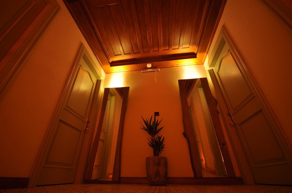 Communal lounge/ TV room, Night, Garden, Library, Balcony/Terrace, Communal kitchen, City view, Garden view