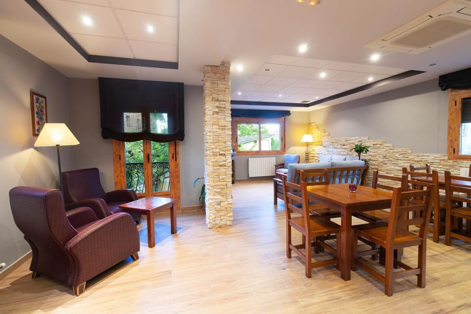 Communal lounge/ TV room