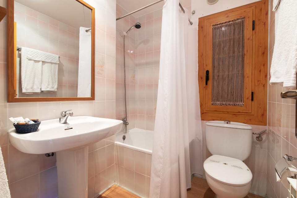 Bathroom, Bath