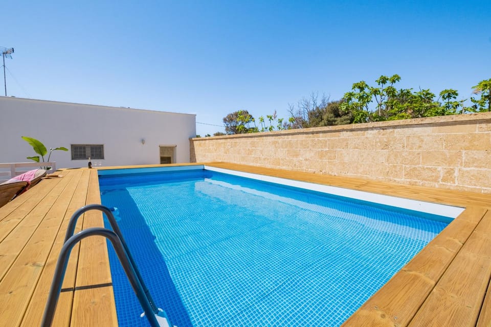 Pool view, Swimming pool, sunbed