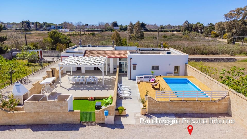 Property building, Pool view, Swimming pool