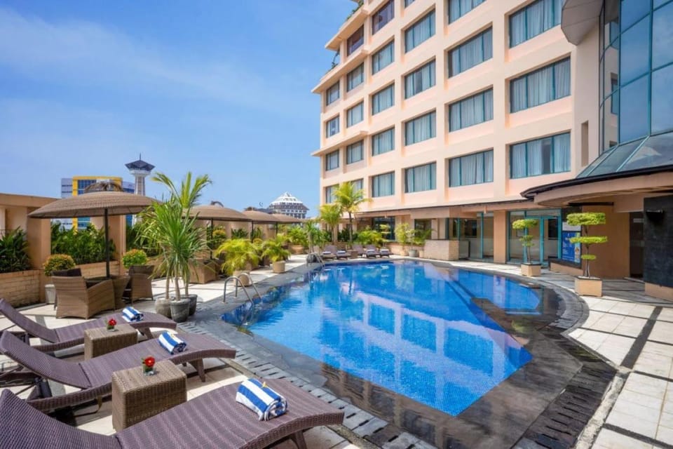 Swimming pool