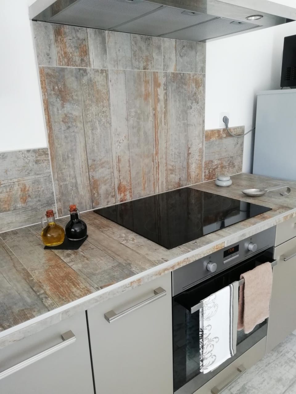 pet friendly, stove