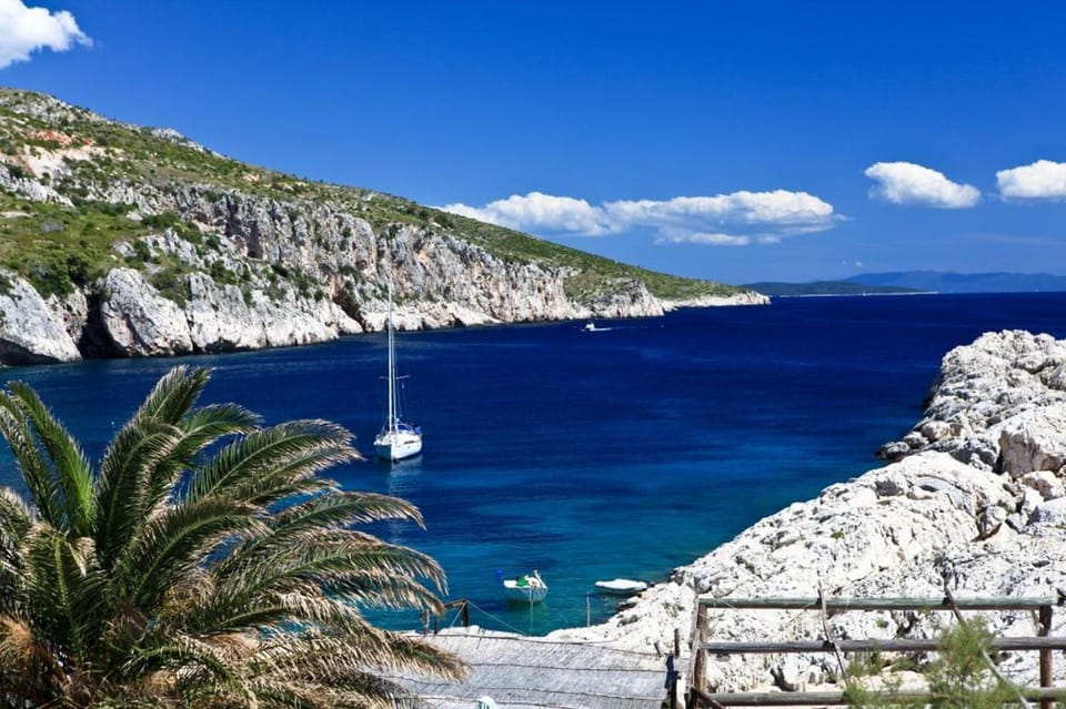 Property building, Neighbourhood, Natural landscape, View (from property/room), Beach, Sea view