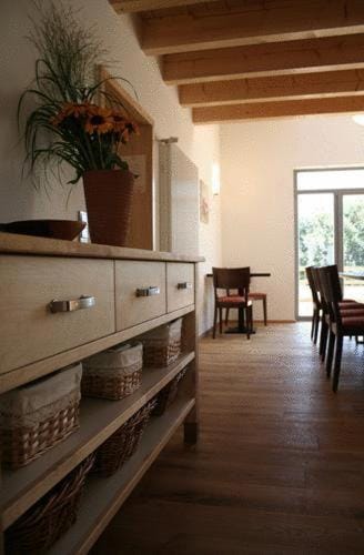 Johanneshof Gästehaus Bed and Breakfast in Hockenheim