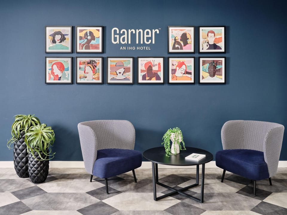 Lobby or reception, Decorative detail, Seating area