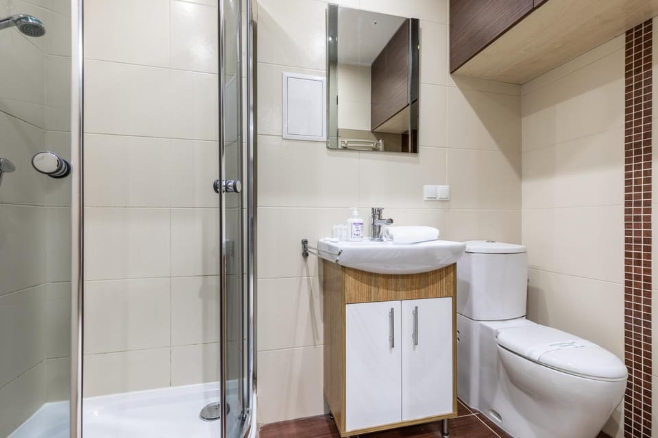 Shower, Toilet, Bathroom