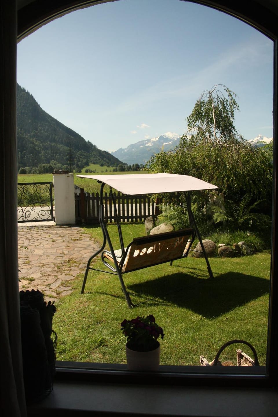 Garden, Garden view, Mountain view