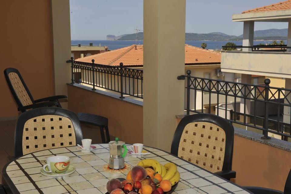 Patio, Day, View (from property/room), Balcony/Terrace, Balcony/Terrace, Banquet/Function facilities, Dining area, Sea view