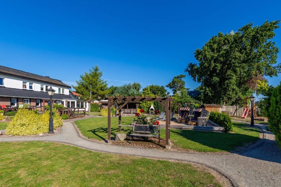 Property building, Garden, Garden view