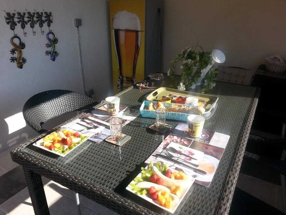 Continental breakfast