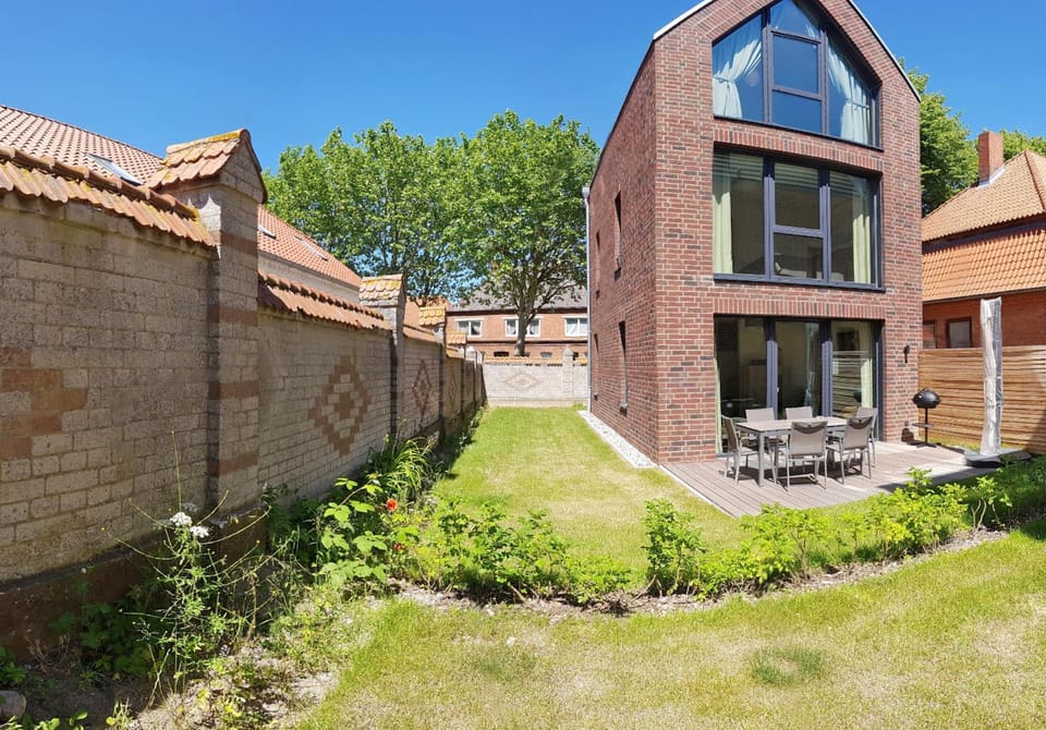 Property building, Day, Garden view