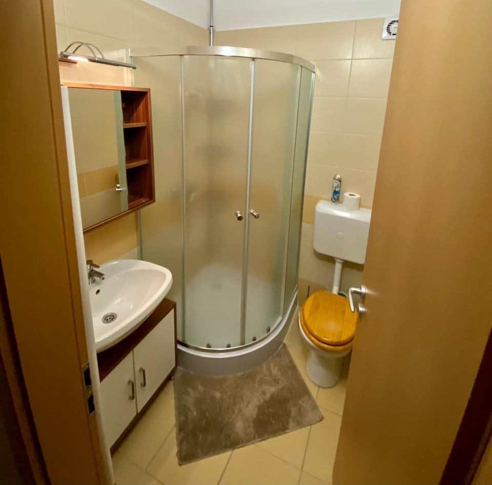 Shower, Toilet, Bathroom