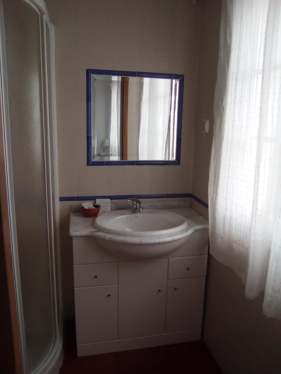 Bathroom, Decorative detail