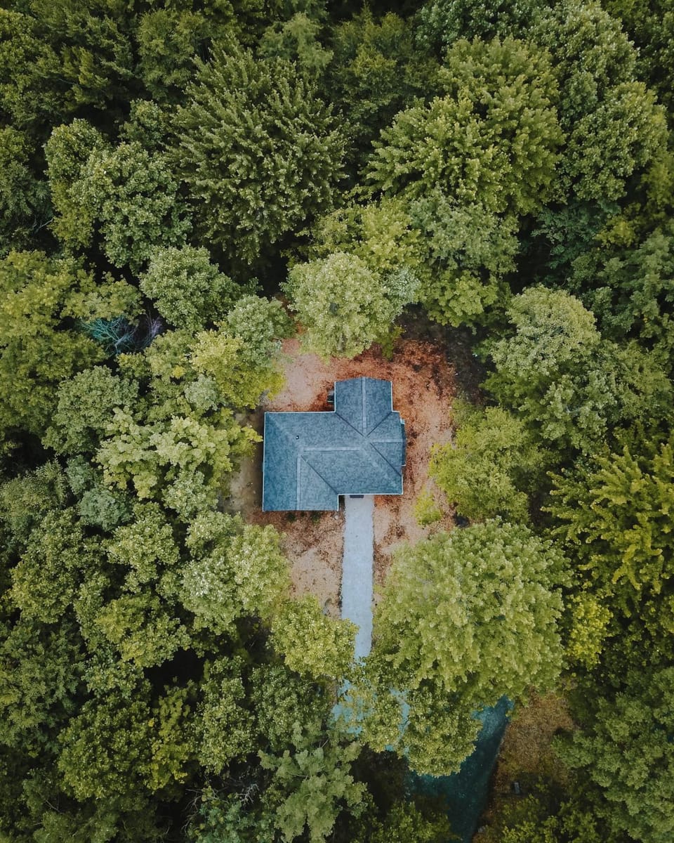 Vineyard Woods Nature lodge in Lake Erie