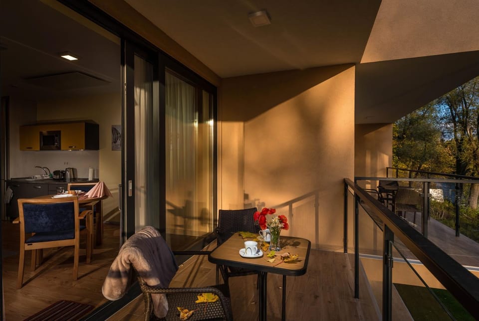 Balcony/Terrace, Photo of the whole room