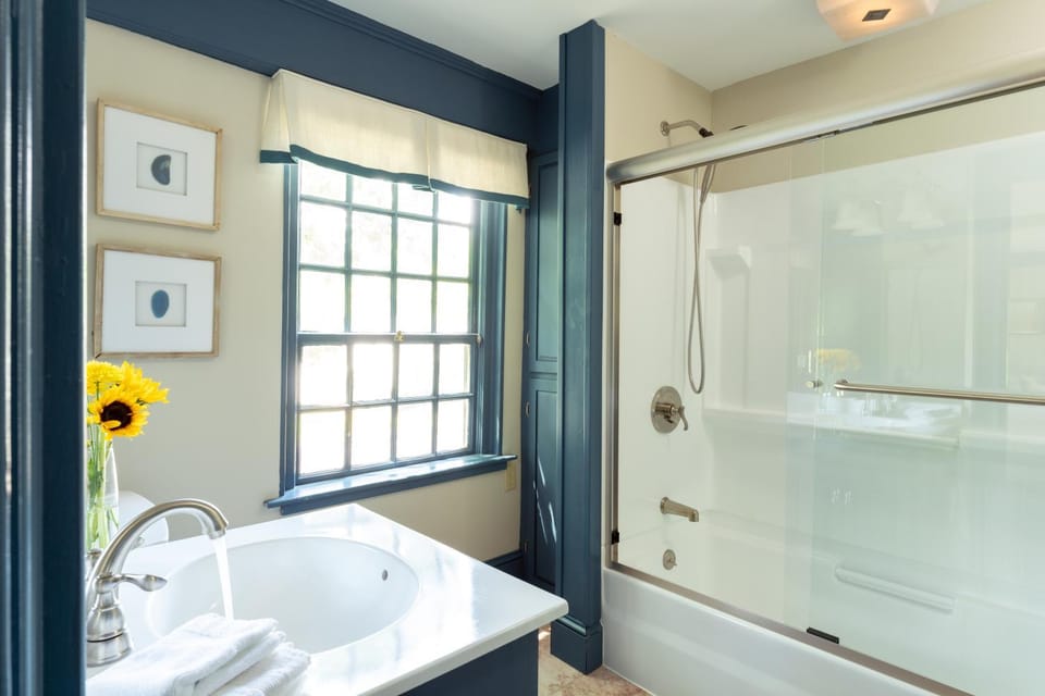 Bathroom, Bath