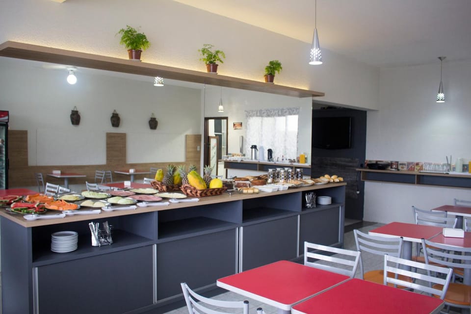Restaurant/places to eat, Buffet breakfast