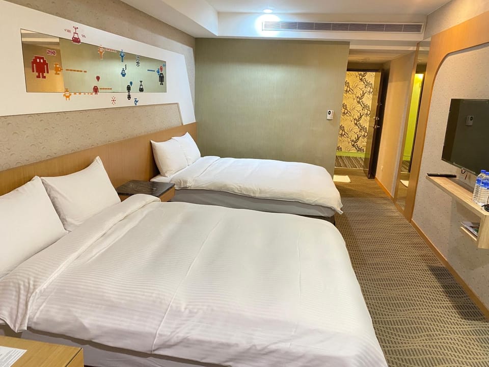 Bed, TV and multimedia